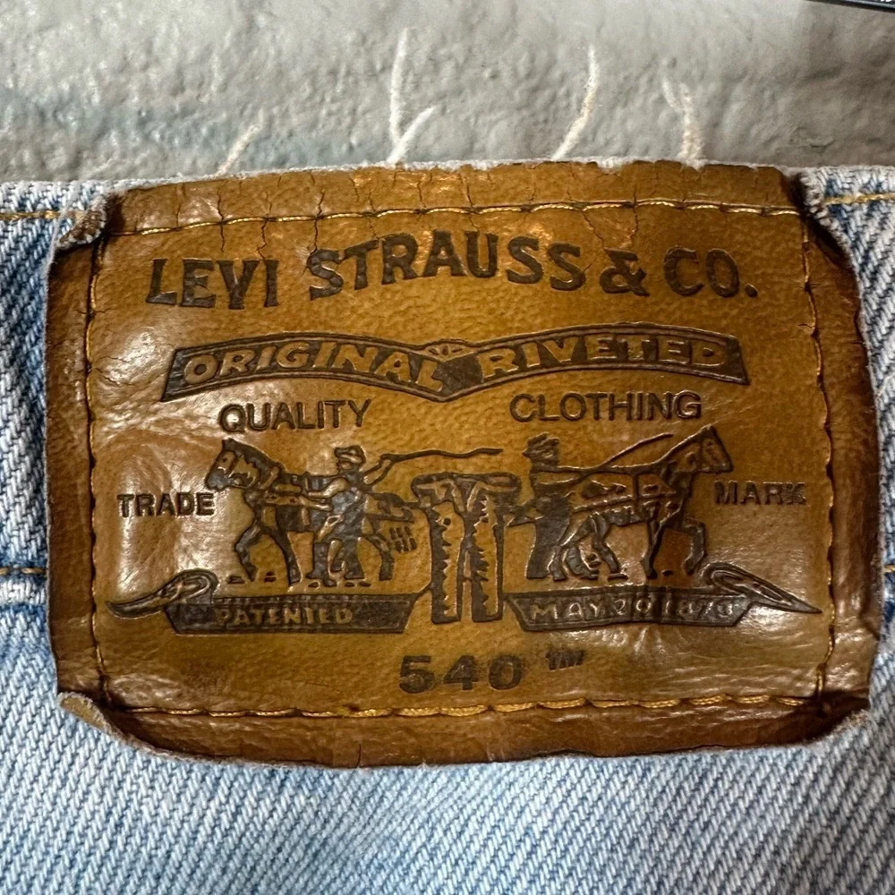 LEVI'S 540 Vintage Relaxed Fit Cotton Jeans Shorts Men's 40 Lightwash Blue Denim